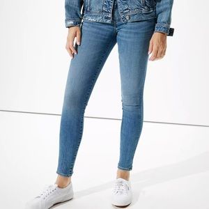 Low Waisted American Eagle Jeans